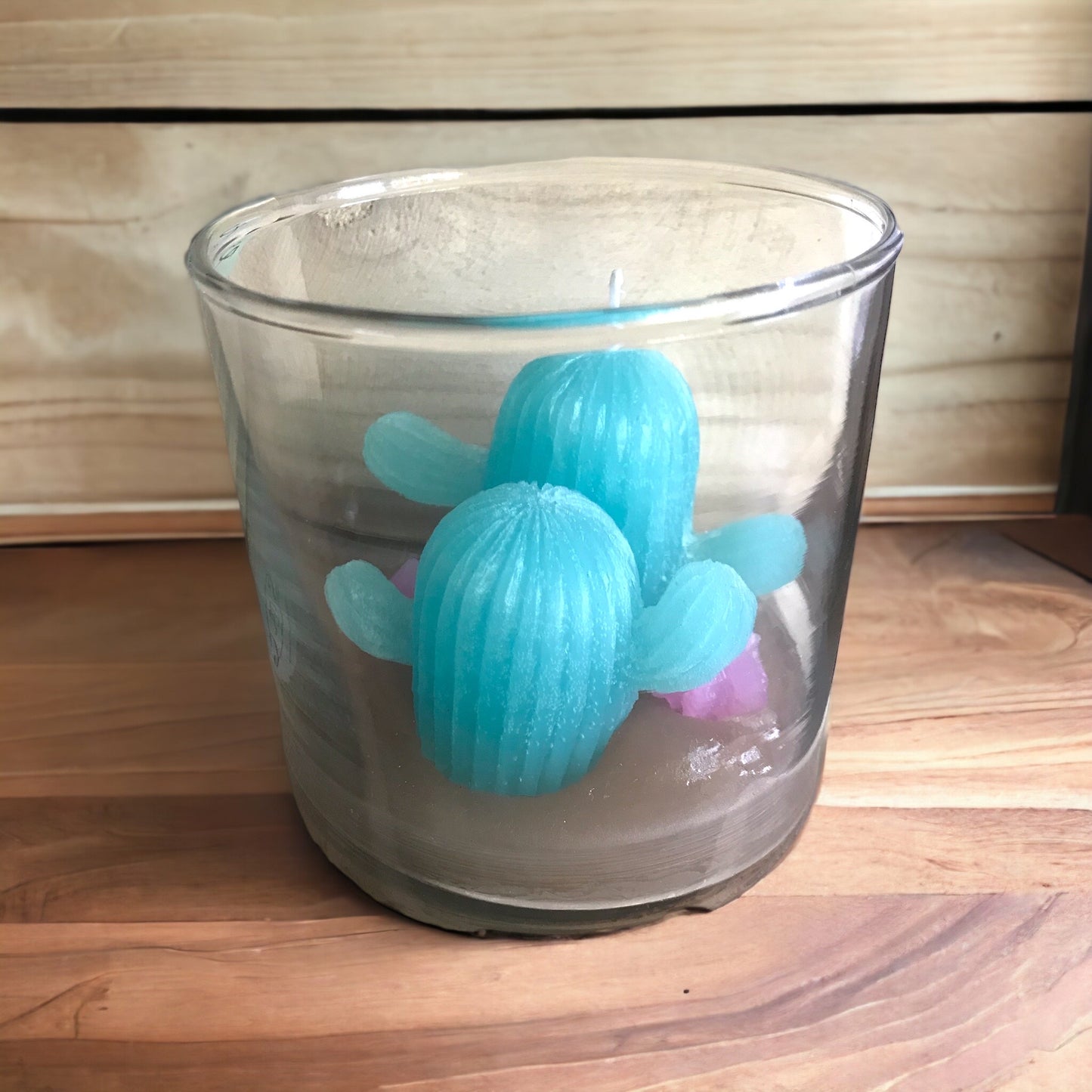 Windlicht handgefertigte Kaktus Kerze im Glas, mit rosa Akzenten.