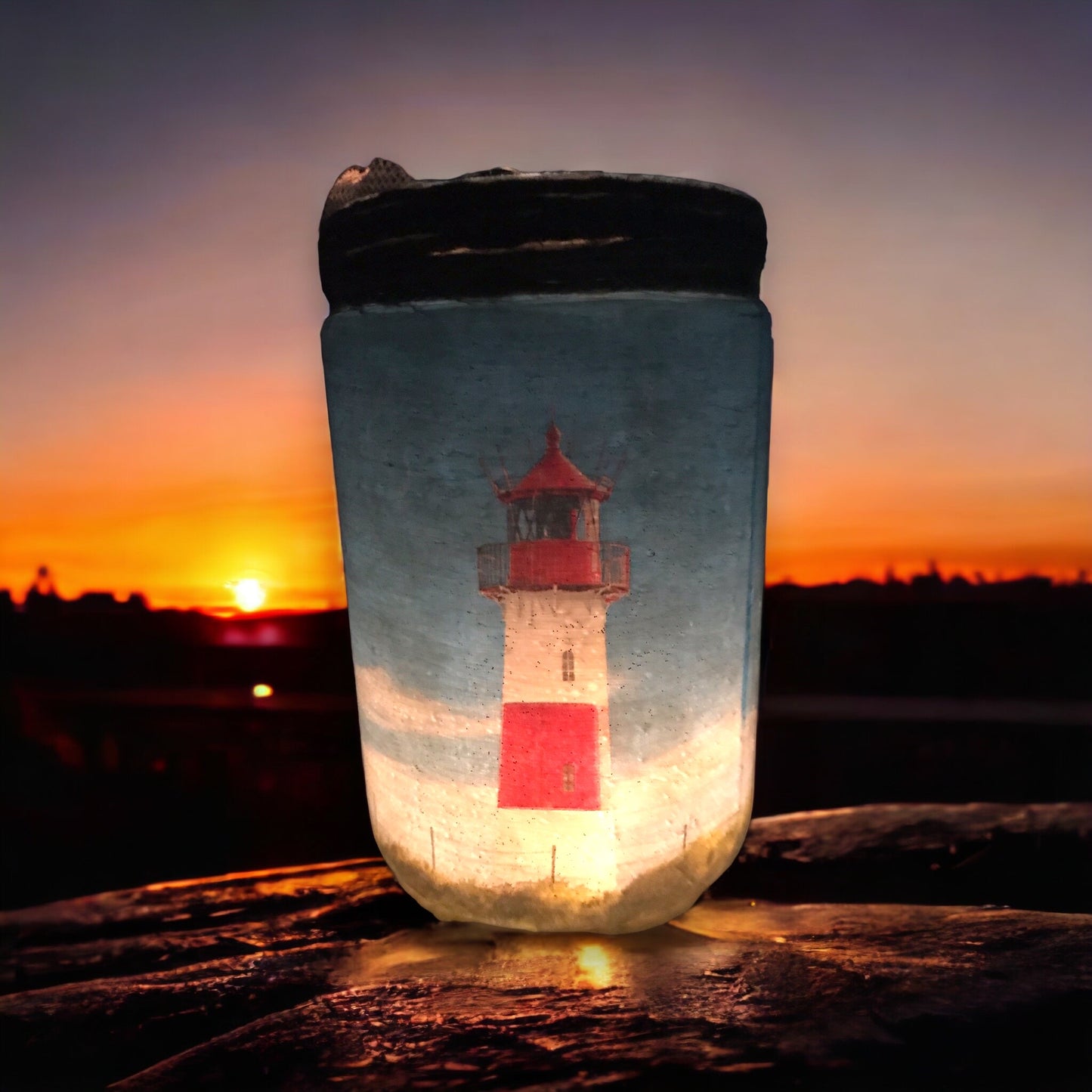 Stimmungsvolles Windlicht mit Leuchtturm Motiv, handgefertigt.
